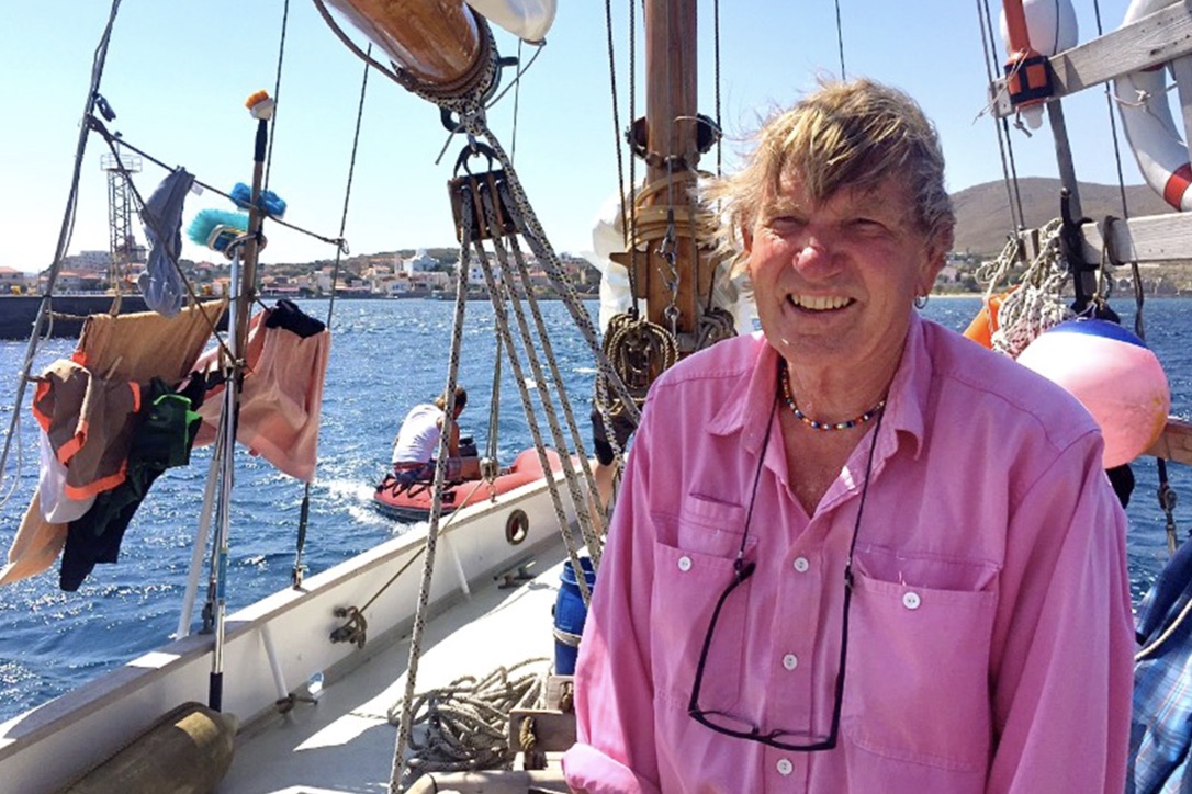Troels Kløvedal ses her på Nordkaperen, der har bragt ham så mange dyrebare erfaringer fra hele jordkloden. Foto: Privatfoto Troels Kløvedal ses her på Nordkaperen, der har bragt ham så mange dyrebare erfaringer fra hele jordkloden. Foto: Privatfoto